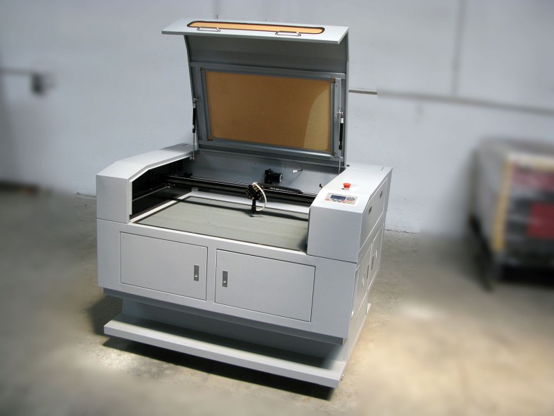 LO960F2.jpg